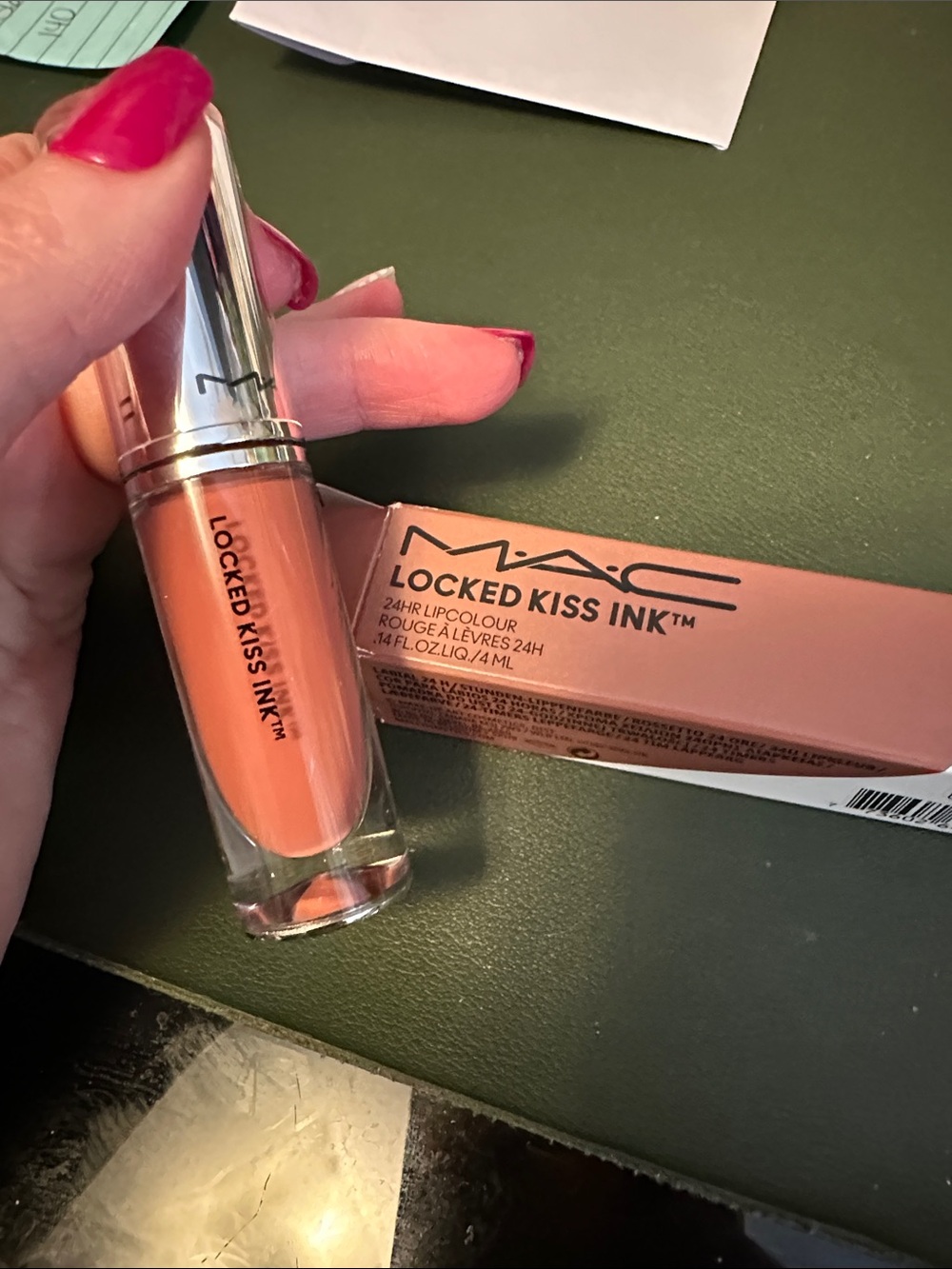 MAC locked kiss inc - 67 Bodacious